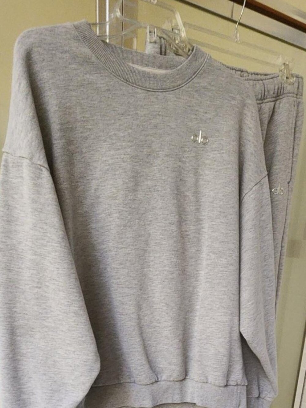 ALO Yoga Accolade Oversized Matching Gray Set Sweatshirt & Joggers Size L